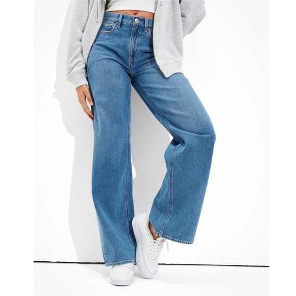 American Eagle Outfitters Denim - American Eagle Relaxed Skater Jeans High Rise Wide Leg Medium Wash Denim 16